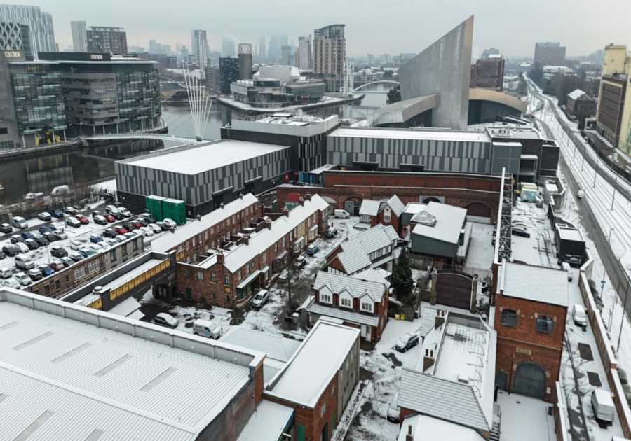 Coronation Street set hit by snow as cast exodus continues