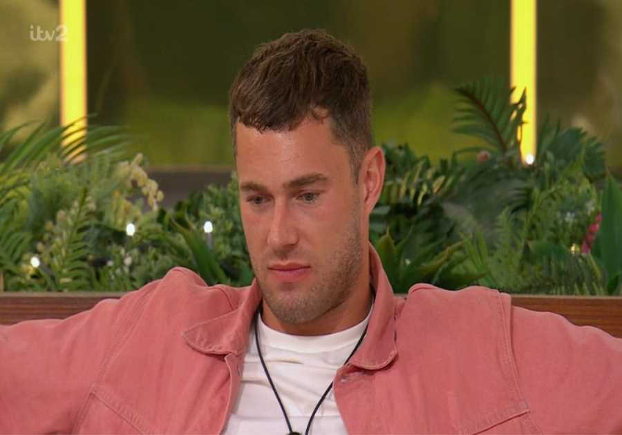 Love Island Drama: Ekin-Su Throws Drink at Curtis and Storms Off After Shocking Confession