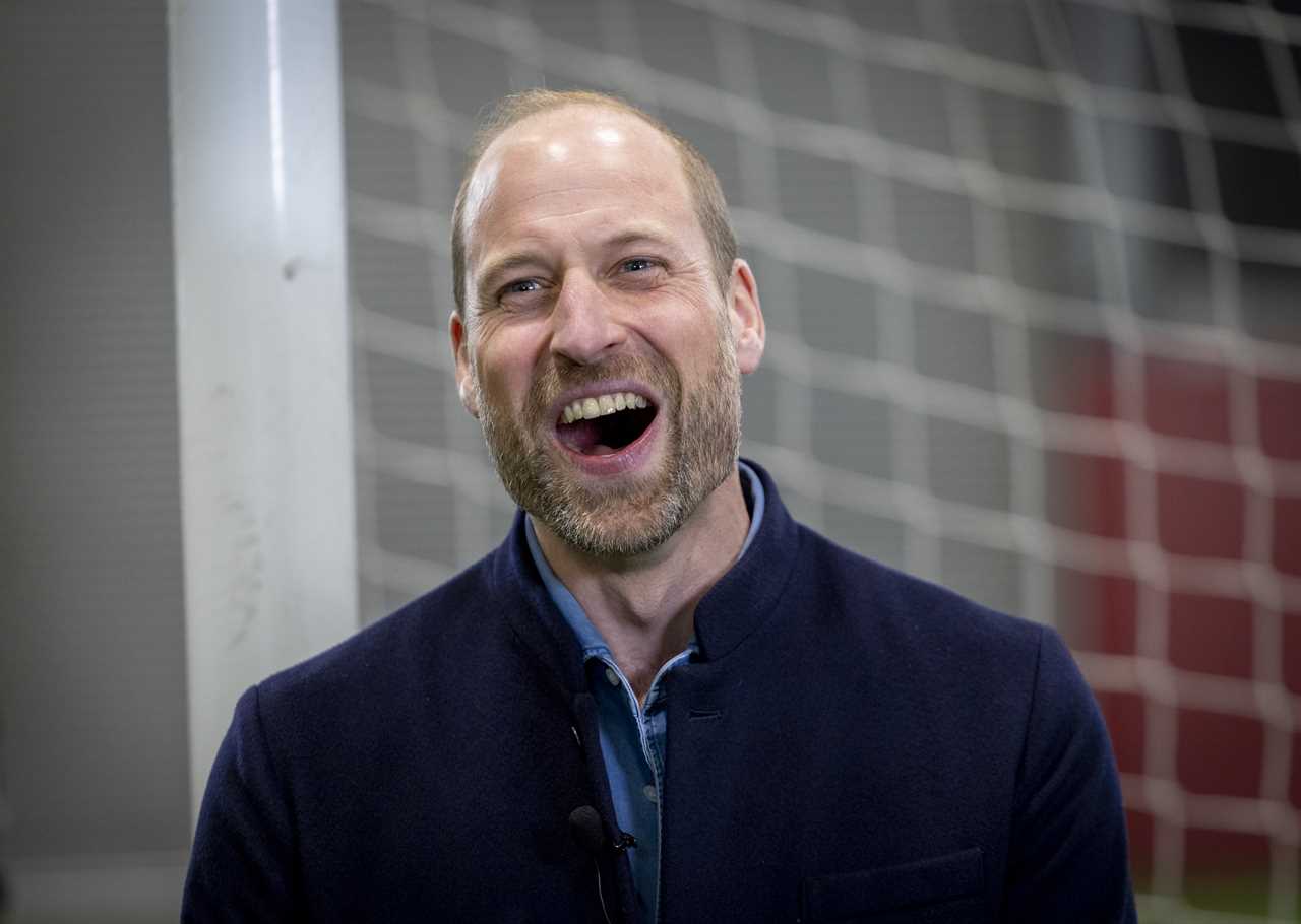 Princess Kate & Prince William banter with fans at England-Wales Six Nations rugby clash