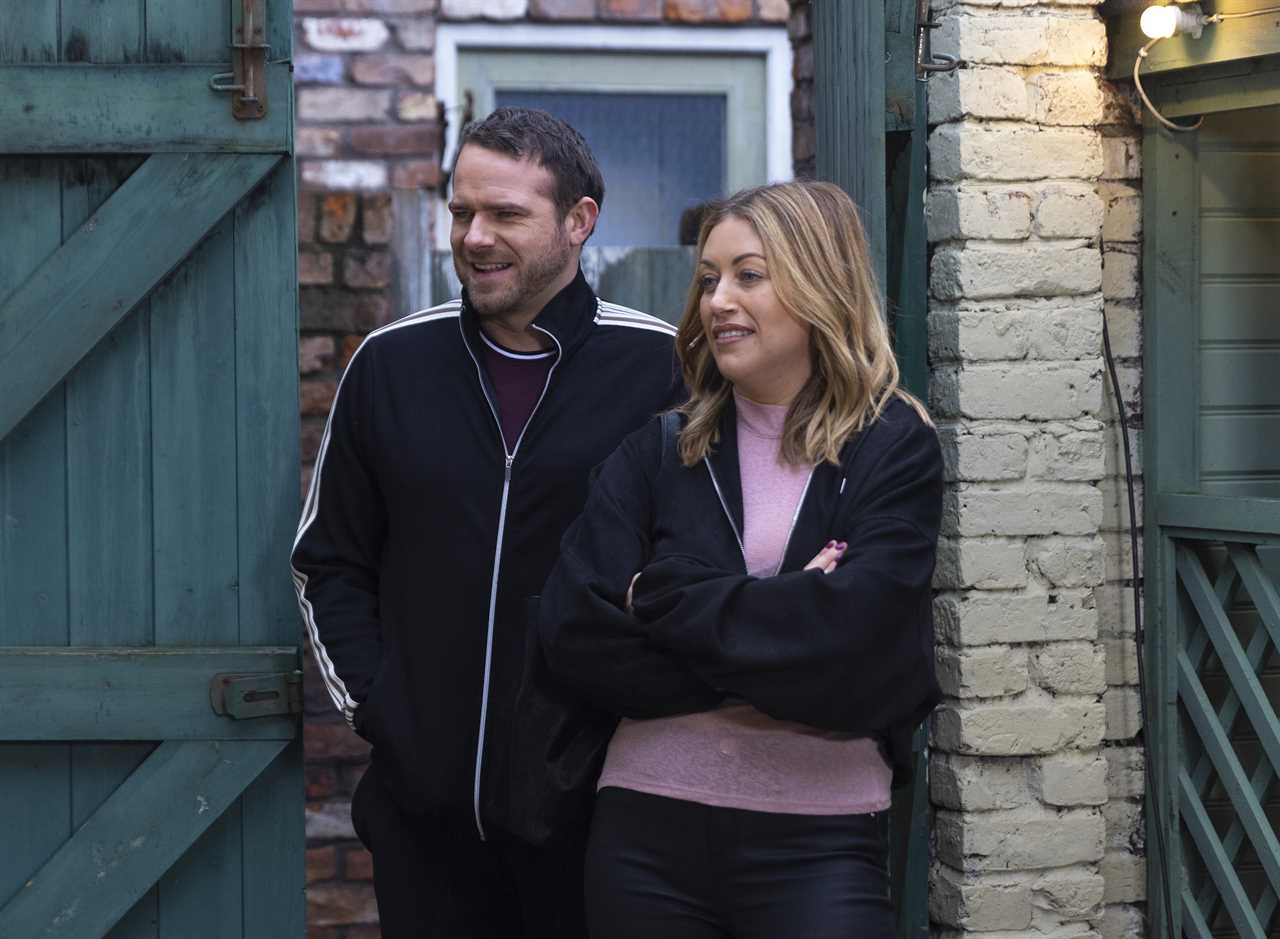 Coronation Street fans call for axing of new couple