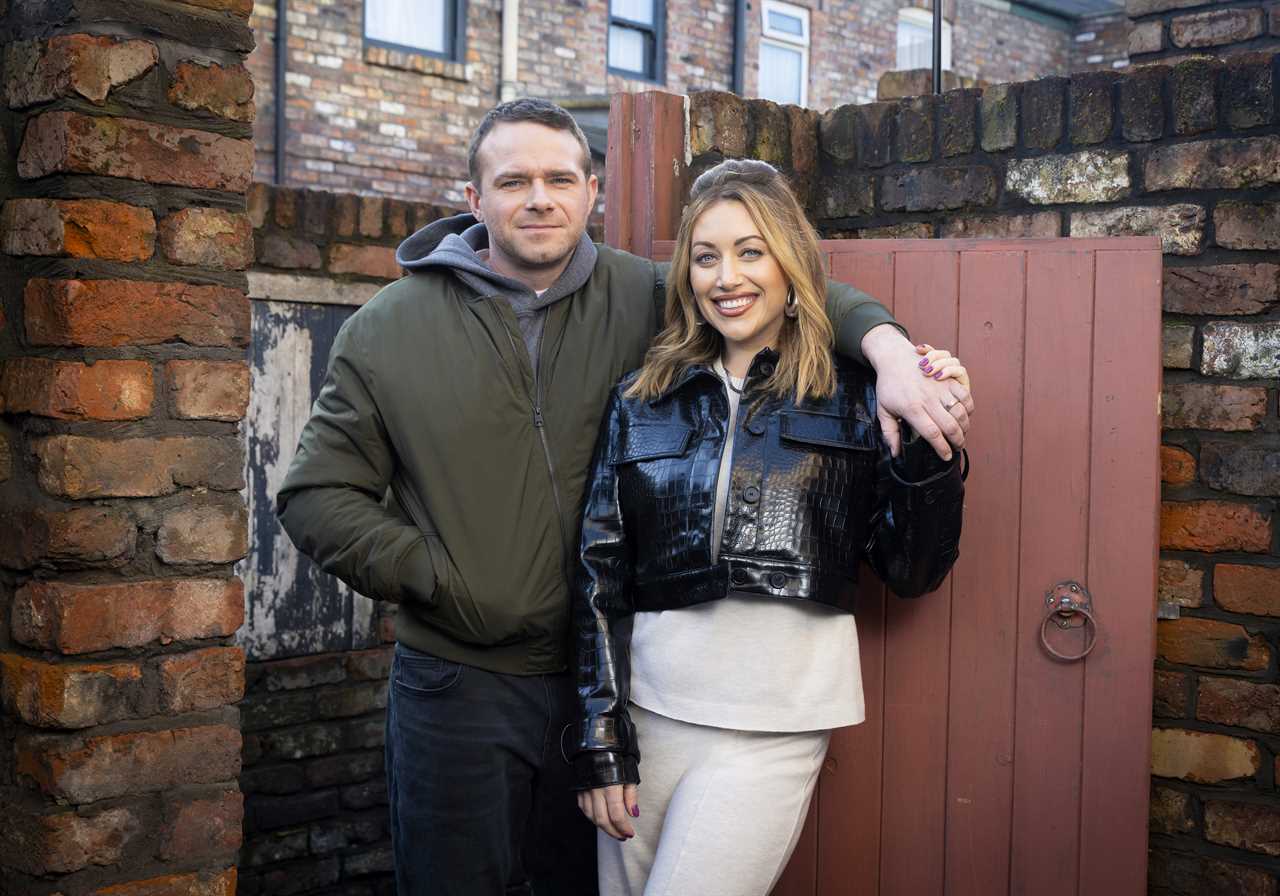 Coronation Street fans call for axing of new couple