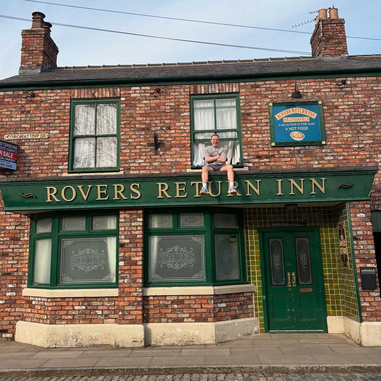 Coronation Street star drops major spoiler in behind-the-scenes photo