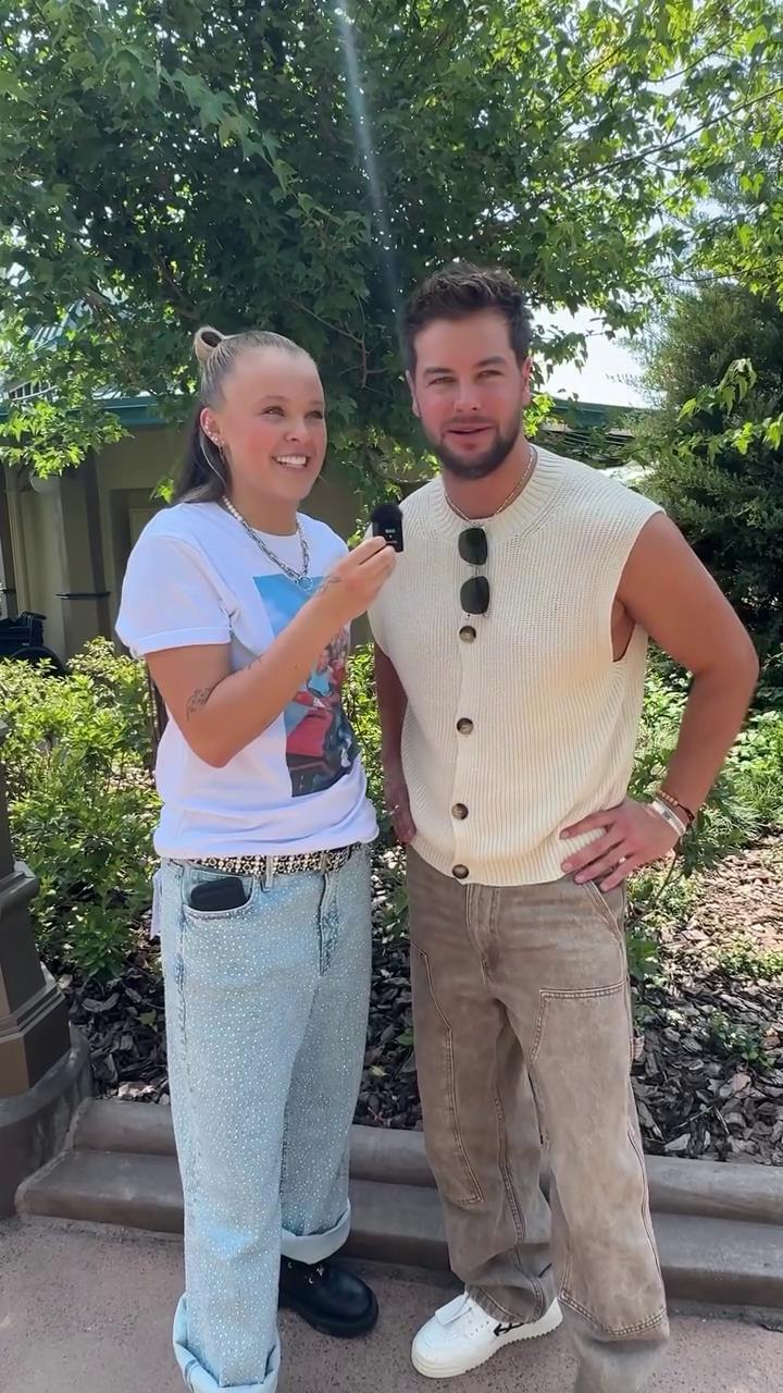 Exploring the Complex Relationship Dynamics of Chris Hughes and JoJo Siwa