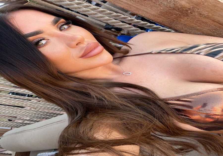 Reality star's airport panic highlights mental health complexities