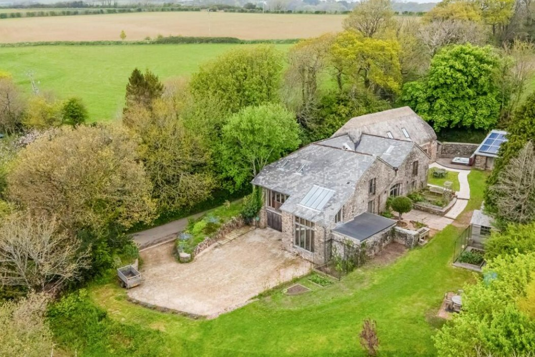 Exquisite Eco-Renovated Grand Designs Home on Sale: A 20-Year Journey