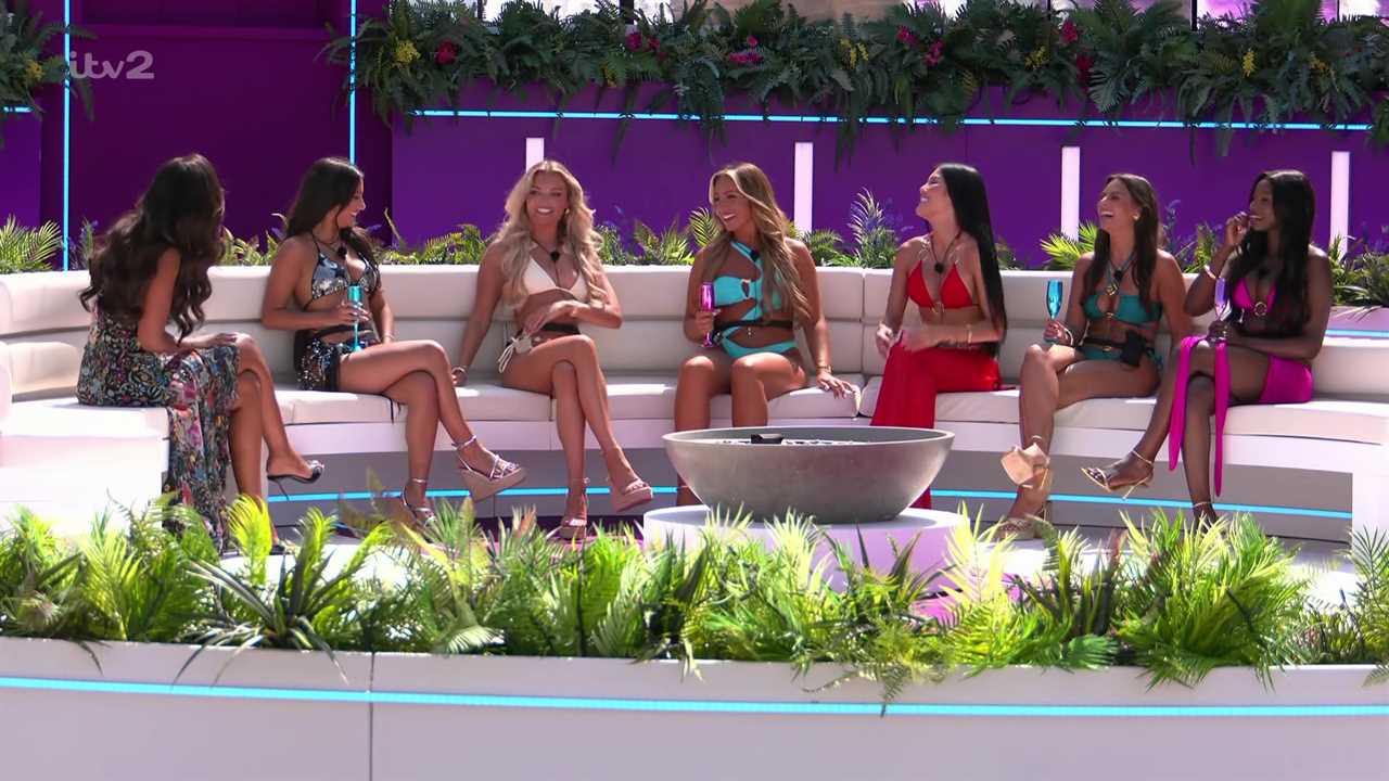 Love Island Contestants Criticised for Repetitive Jokes – A Sign of Deeper Issues?